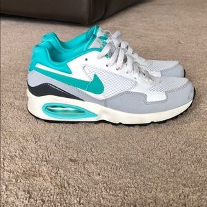 Woman’s size 7 Air Max